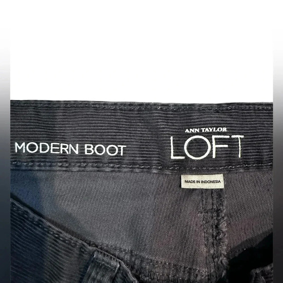 Loft modern fit,  gray corduroy boot cut pants. Size 2 - Picture 3 of 7